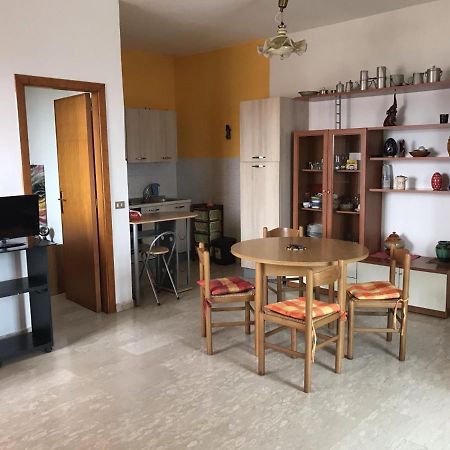 90Ss Apartament Lägenhet Reggio di Calabria Exteriör bild