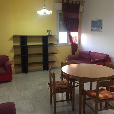 90Ss Apartament Lägenhet Reggio di Calabria Exteriör bild